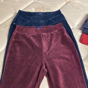 2 pairs of corded leggings